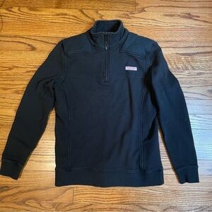 NWOT Women’s Vineyard Vines black half-zip sweatshirt, size XS.